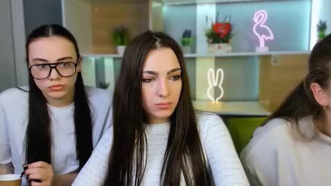 Snapshot of emma_swee chatting on 26, 2, 2026 emma_swee online show from 26, 2, 2026