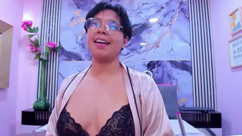 Emma  online show from 26, 9, 2025