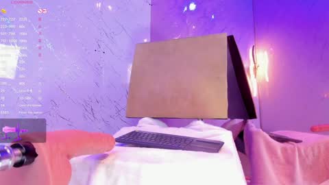 Emma Duque online show from 6, 12, 2024