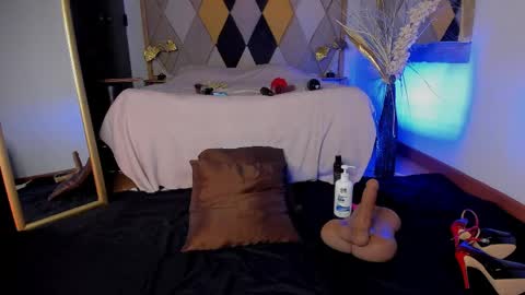Emma Duque online show from 31, 5, 2026