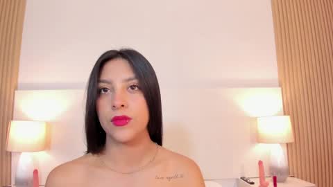 emmaespencer  online show from 25, 5, 2026