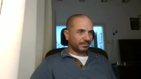 Ariel online show from 30, 1, 2025