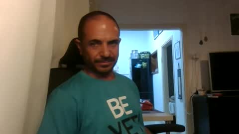 Ariel online show from 5, 10, 2025