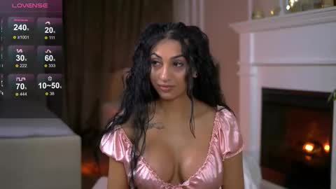 Snapshot of emmahale chatting on 22, 10, 2025 emmahale online show from 22, 10, 2025