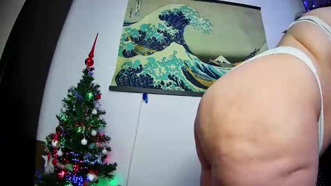 Snapshot of emmakros chatting on 20, 12, 2024 emmakros online show from 20, 12, 2024