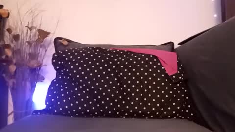 Snapshot of emmakros chatting on 20, 10, 2025 emmakros online show from 20, 10, 2025