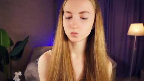 Snapshot of emmalaflame chatting on 25, 1, 2025 Emma day  Wendy night online show from 25, 1, 2025