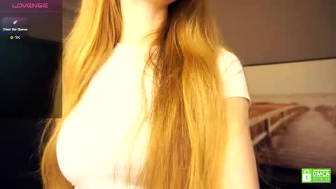 Snapshot of emmalaflame chatting on 14, 9, 2025 Emma day  Wendy night online show from 14, 9, 2025