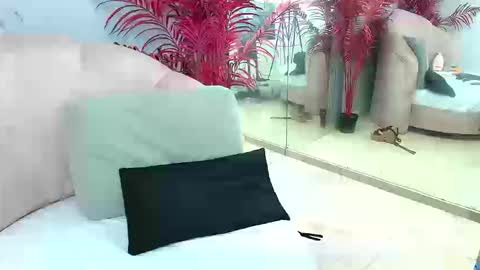 Snapshot of emmalebrun chatting on 4, 3, 2026 Emma online show from 4, 3, 2026