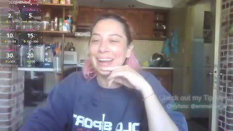 Snapshot of emmalove_ar chatting on 3, 12, 2024 emmalove_ar online show from 3, 12, 2024