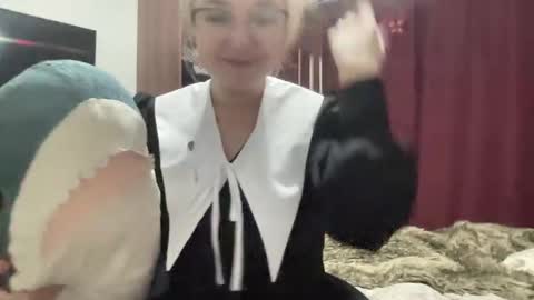 emmanoir_ online show from 10, 3, 2025