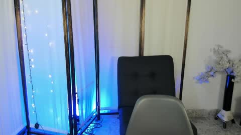 Snapshot of emmaray3 chatting on 5, 6, 2026 emmaray3 online show from 5, 6, 2026
