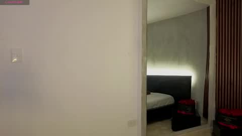 emmi_collins online show from 1, 5, 2026