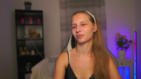 Snapshot of emmie_murray chatting on 26, 6, 2026 Emmie online show from 26, 6, 2026