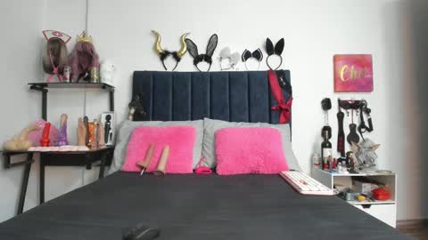          online show from 6, 10, 2025