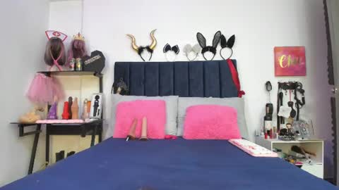 Snapshot of emmily_giraldo chatting on 18, 7, 2026 online show from 18, 7, 2026