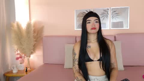Emmy and Luna  online show from 17, 7, 2026
