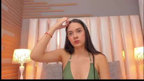 Snapshot of emmycruzz chatting on 18, 6, 2026 emmy online show from 18, 6, 2026