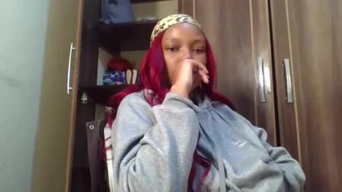 Snapshot of empressvee25 chatting on 10, 3, 2026 empress online show from 10, 3, 2026