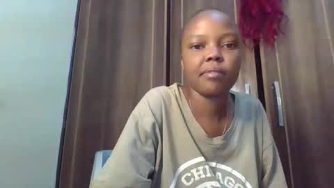 Snapshot of empressvee25 chatting on 25, 3, 2026 empress online show from 25, 3, 2026