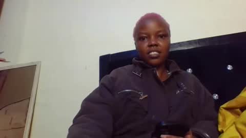 Snapshot of empressvee25 chatting on 16, 4, 2026 empress online show from 16, 4, 2026