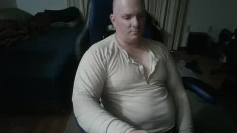 Snapshot of emsguy1 chatting on 18, 4, 2026 Matt online show from 18, 4, 2026