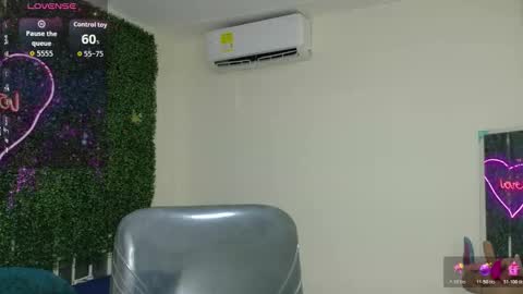 Snapshot of emy_0 chatting on 27, 2, 2026 Emy online show from 27, 2, 2026