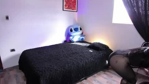 Im Emily would you like to help me reach 100  online show from 22, 9, 2025