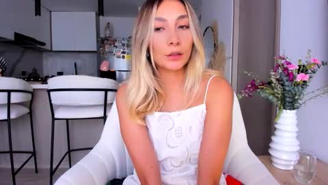 emyconneer online show from 11, 1, 2025