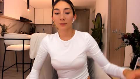 emyconneer online show from 22, 2, 2025