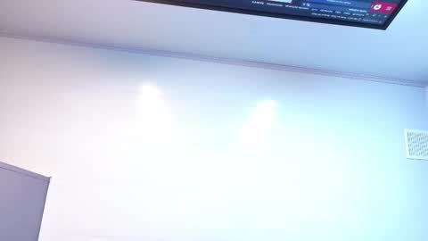 EnchantressQueen online show from 15, 12, 2025