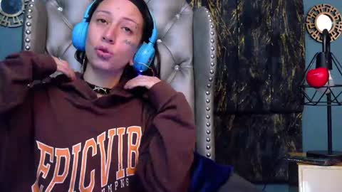 Snapshot of enchantressqueen chatting on 20, 4, 2026 EnchantressQueen online show from 20, 4, 2026