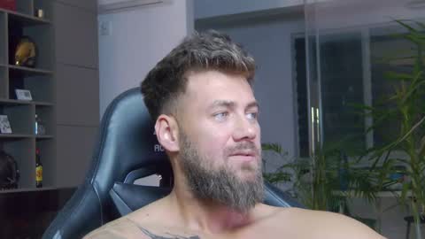 Erik online show from 15, 1, 2025