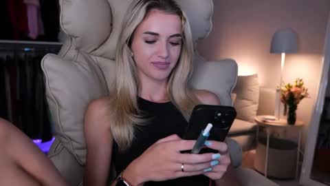 entya online show from 10, 9, 2025