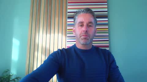 Snapshot of enzoenzo7 chatting on 23, 9, 2025 Enzos Massive Cock online show from 23, 9, 2025