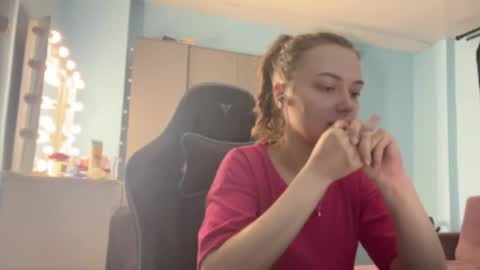 Snapshot of eracloke chatting on 2, 3, 2026 Lily online show from 2, 3, 2026