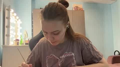 Lily online show from 25, 3, 2026