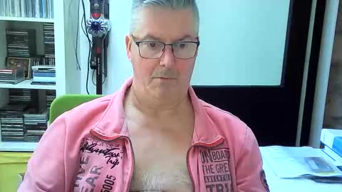 ErBee62 online show from 27, 2, 2026