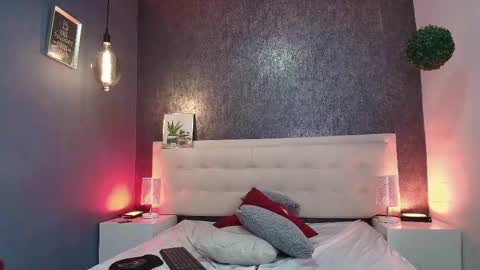   online show from 12, 3, 2025