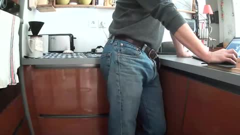 Snapshot of ericstephcam31 chatting on 8, 10, 2025 Steph et Eric online show from 8, 10, 2025