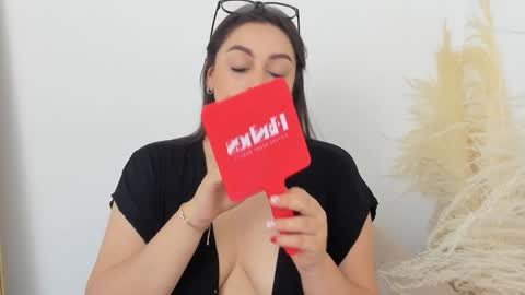 Snapshot of erika_mendez1 chatting on 3, 12, 2024 Erika Mendez online show from 3, 12, 2024