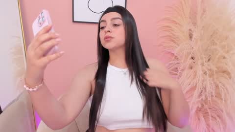 Snapshot of erika_mendez1 chatting on 14, 1, 2025 Erika Mendez online show from 14, 1, 2025