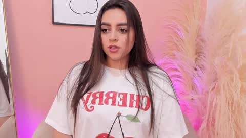 Snapshot of erika_mendez1 chatting on 28, 1, 2025 Erika Mendez online show from 28, 1, 2025