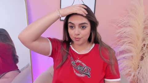 Snapshot of erika_mendez1 chatting on 1, 2, 2025 Erika Mendez online show from 1, 2, 2025