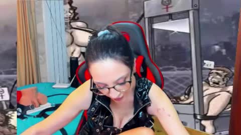 erikalorren online show from 26, 1, 2025