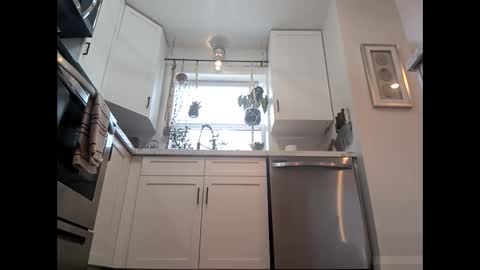 Hmmmhmmmm online show from 21, 3, 2026