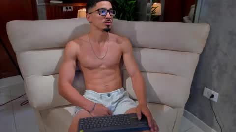Snapshot of eros_becker_ chatting on 24, 4, 2026 eros_becker_ online show from 24, 4, 2026