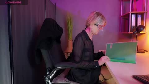 Snapshot of eroticaeva chatting on 15, 4, 2026 Eva online show from 15, 4, 2026