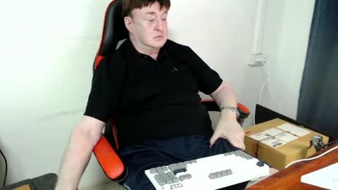 Tom Delaney online show from 10, 2, 2025