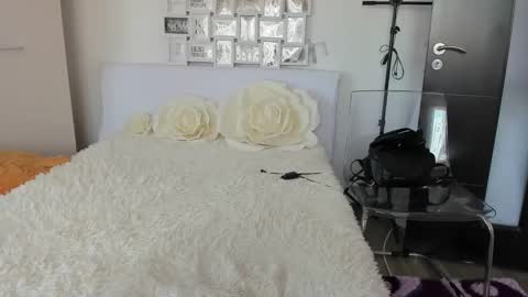 eroticsensualkitty4u online show from 10, 2, 2025